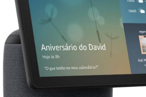 Echo Show 10 com movimento. Imagem: divulgação Amazon