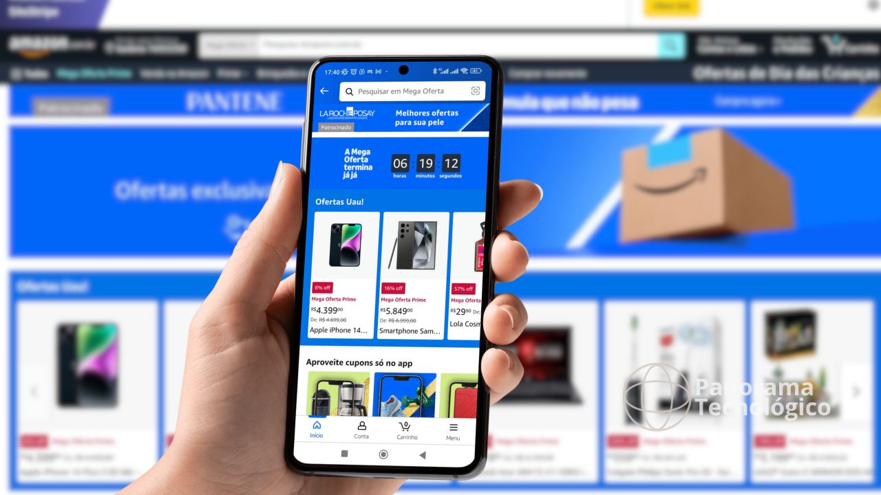 A imagem mostra uma mão segurando um smartphone aberto no aplicativo Amazon na Mega Oferta Amazon Prime. Ao fundo, uma imagem desfocada da loja da Amazon na Web.