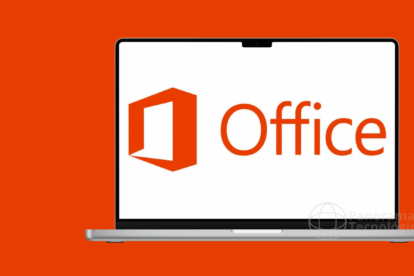 Suporte ao Office 2016 e Office 2019 encerra neste ano Um laptop com a tela exibindo o logotipo do Microsoft Office, composto por um ícone laranja de uma janela estilizada à esquerda e a palavra 'Office' à direita. O fundo da tela é branco, enquanto o plano de fundo da imagem é laranja. No canto inferior direito, há um texto semi-transparente que diz 'Panorama Tecnológico